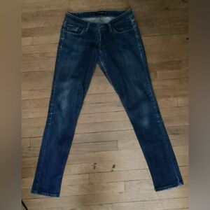 Women’s vintage Levi’s jeans too superlow 524. Size 5 medium.Excellent shape!